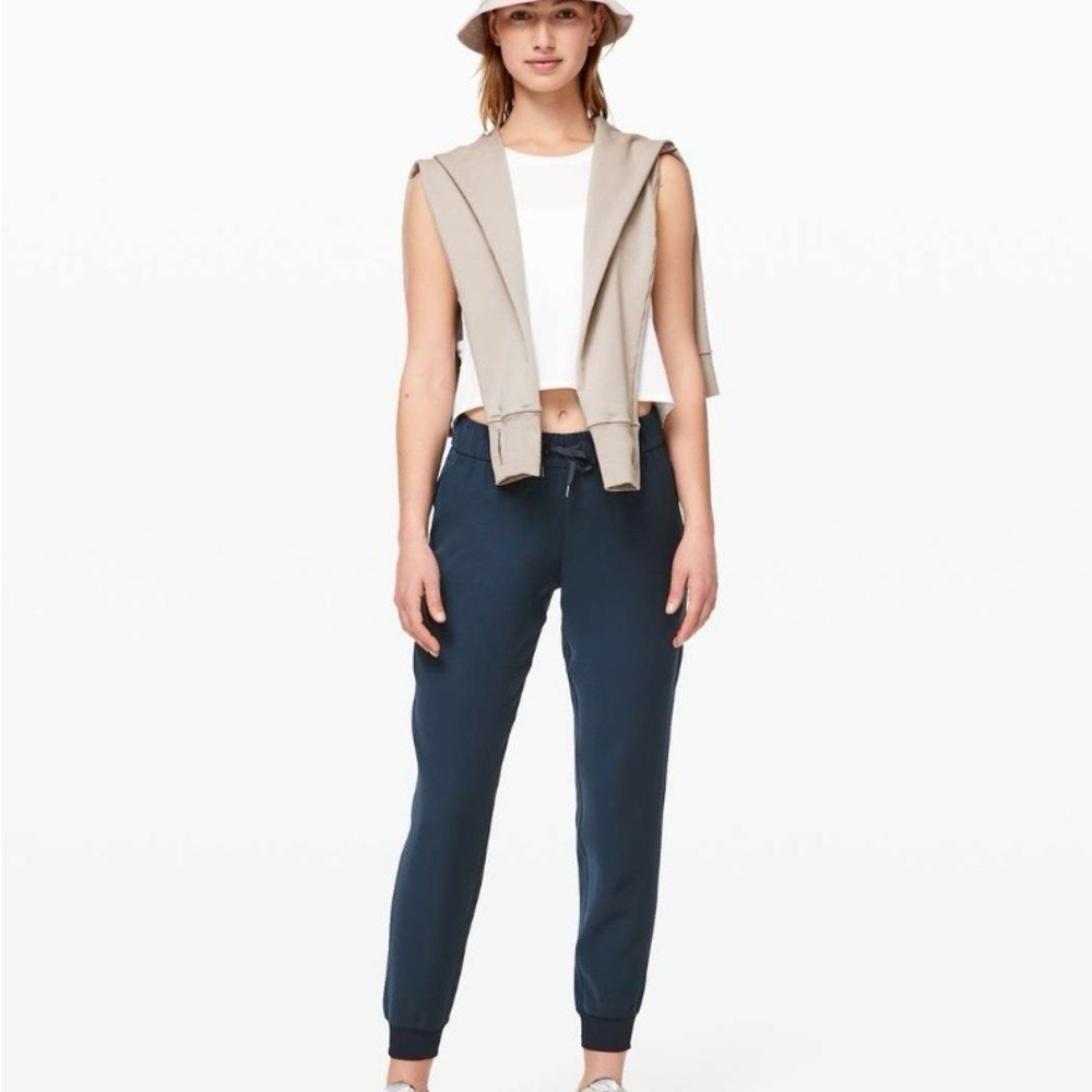 Lululemon On the Fly Joggers (True Navy)